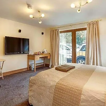 Acorns 3* Bristol