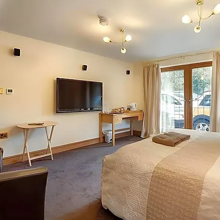Acorns Hotel